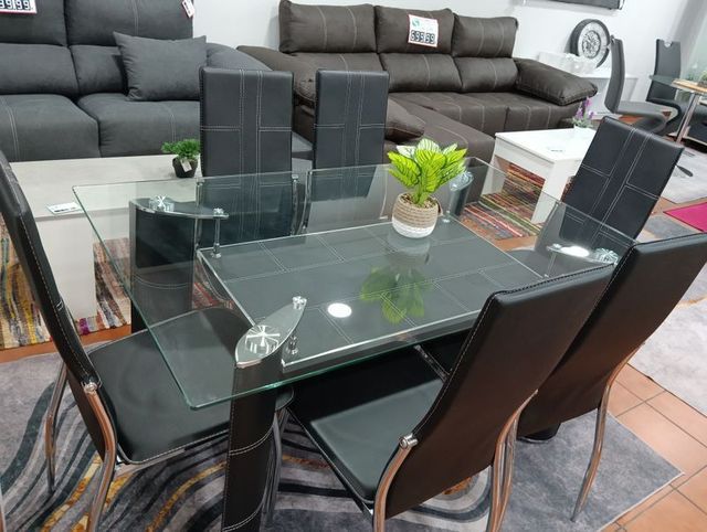 Mesa Comedor alta calidad con 6 sillas polipiel