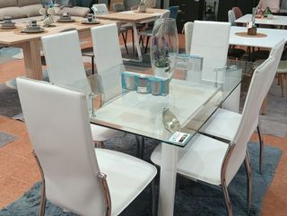 Mesa Comedor alta calidad con 6 sillas polipiel