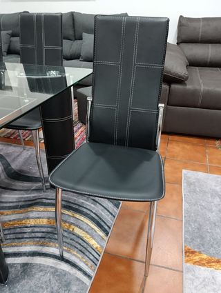Mesa Comedor alta calidad con 6 sillas polipiel