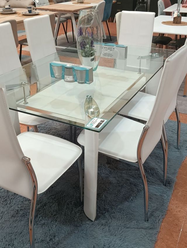 Mesa Comedor alta calidad con 6 sillas polipiel