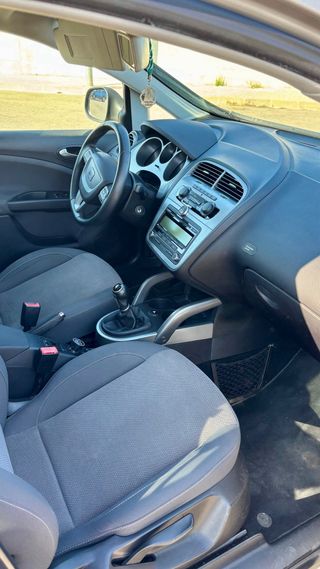 SEAT Altea XL 2011 1.6 TDI