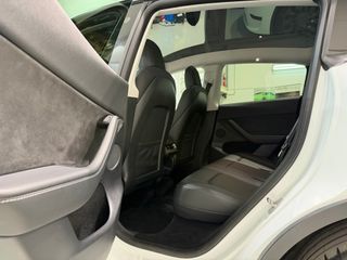 Tesla Model Y Gran Autonomía 4WD