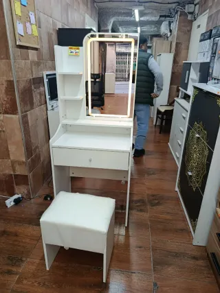 Tocador con luces LED