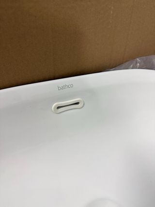 Lavabo ovalado Bathco porcelana blanca