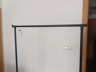 Perchero Metálico Negro con ruedas