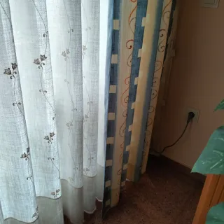 Juego de 4 cortinas con rieles