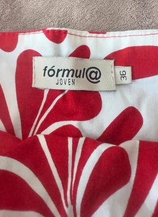 Falda vintage flores roja y blanca