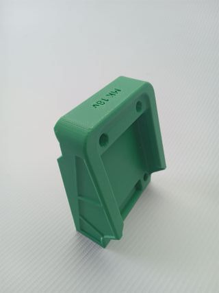 Soporte Pared Batería Makita 18V (Impresión 3D)