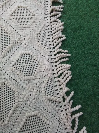 Colcha ganchillo antigua beige