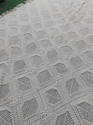 Colcha ganchillo antigua beige
