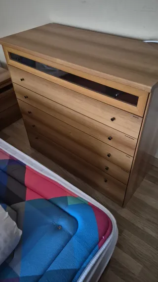 Cabecero + 2 Mesitas + Cómoda