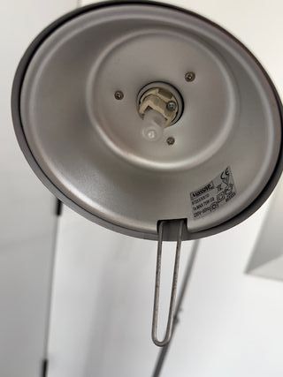 Lámpara de pie articulada metálica