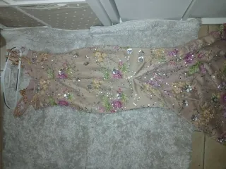 Vestido fiesta gitana beige y rosa