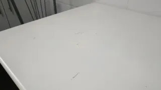 Mesa de cocina con 4 sillas