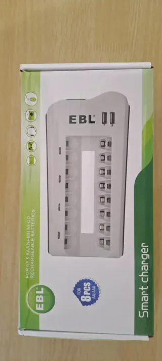 Caricabatterie per batterie AA AAA EBL