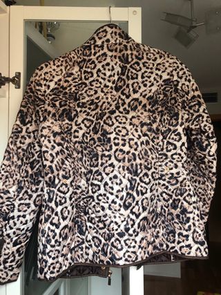Cazadora acolchada animal print Bearwood