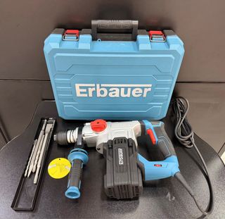 Taladro percutor Erbauer con maletín