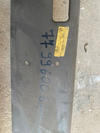 Paracops davant Renault Trafic