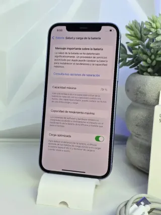 iPhone 12 Morado 256GB Batería Original 79%