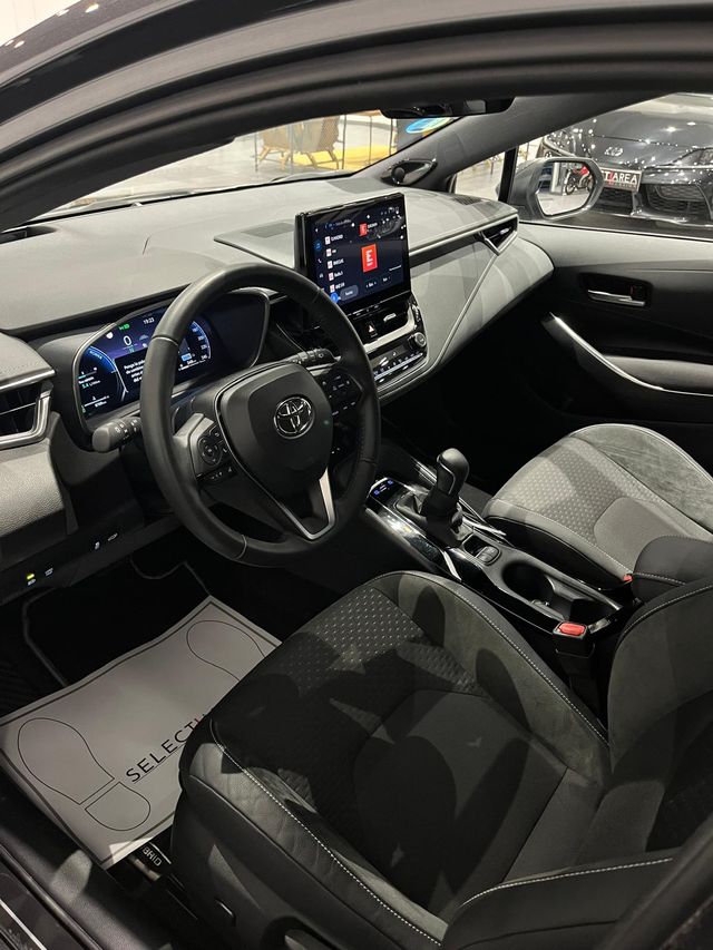 TOYOTA Corolla 1.8 140H Style Touring Sport - 2025