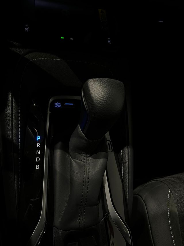 TOYOTA Corolla 1.8 140H Style Touring Sport - 2025