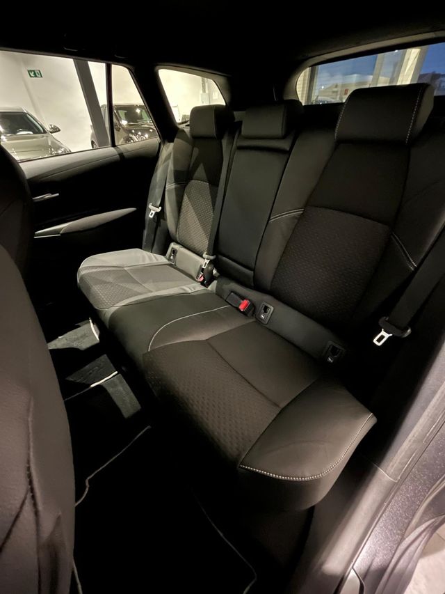 TOYOTA Corolla 1.8 140H Style Touring Sport - 2025