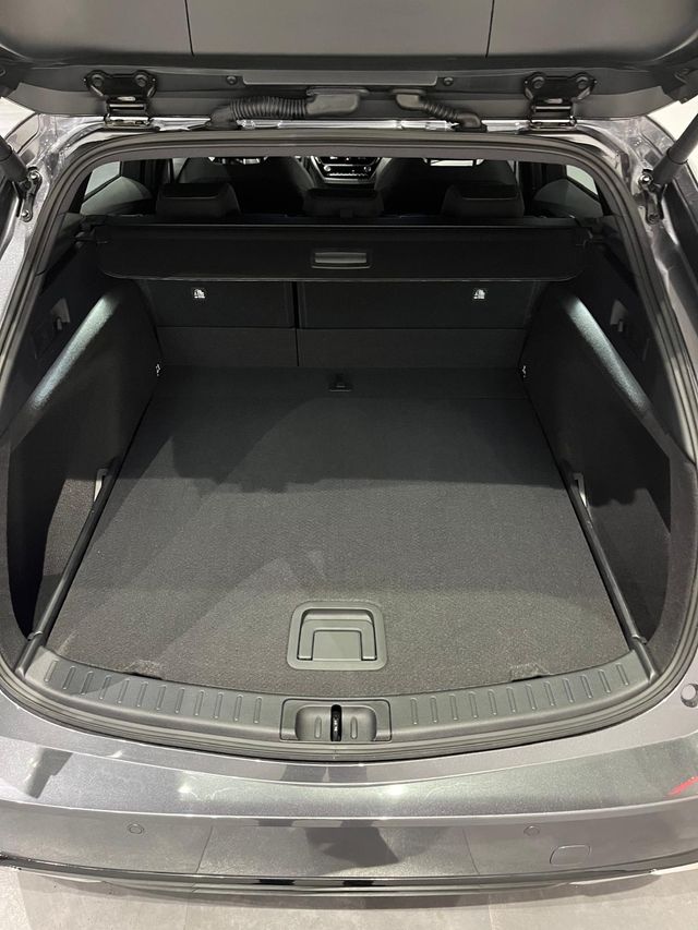 TOYOTA Corolla 1.8 140H Style Touring Sport - 2025