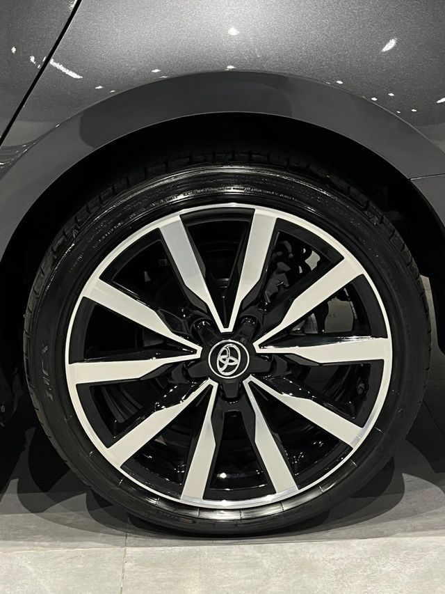 TOYOTA Corolla 1.8 140H Style Touring Sport - 2025