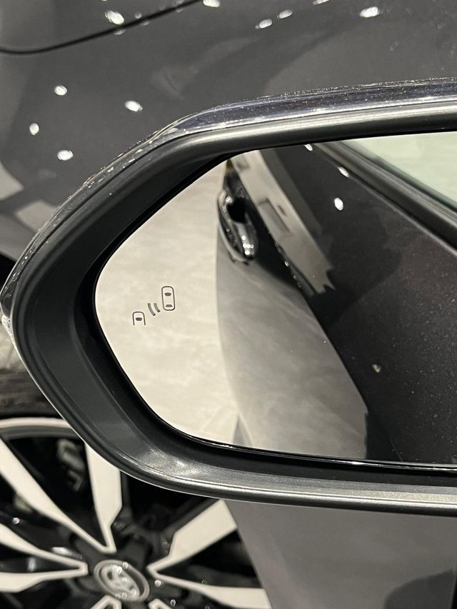 TOYOTA Corolla 1.8 140H Style Touring Sport - 2025