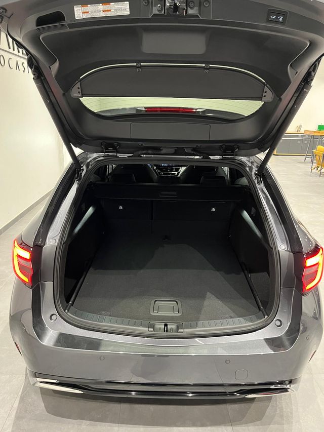 TOYOTA Corolla 1.8 140H Style Touring Sport - 2025