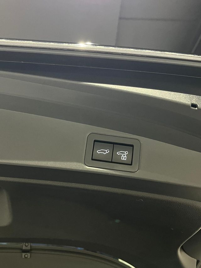 TOYOTA Corolla 1.8 140H Style Touring Sport - 2025