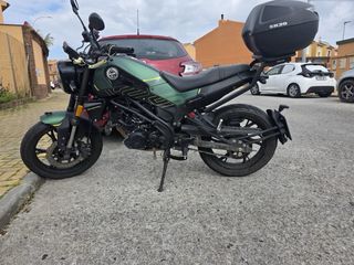 Benelli Leoncino 125cc Negra/Verde