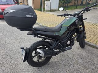Benelli Leoncino 125cc Negra/Verde