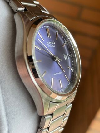 Reloj Casio MTP-1183A Azul y Plateado
