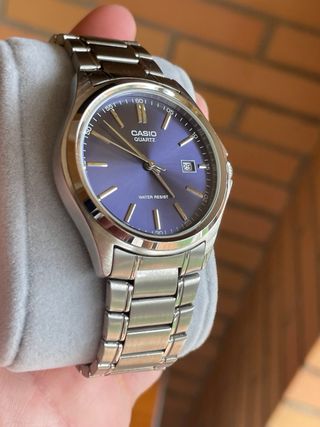 Reloj Casio MTP-1183A Azul y Plateado
