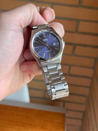 Reloj Casio MTP-1183A Azul y Plateado