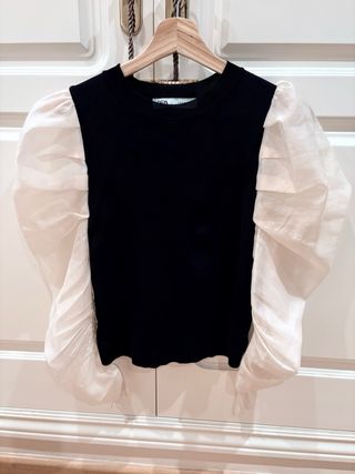 Top Zara Negro  Mangas Blancas Organza