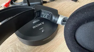 Auriculares Inalámbricos Sony MDR-RF800R con Base