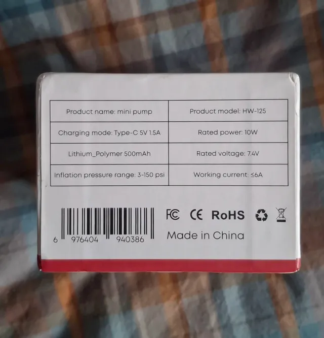 Mini bomba de aire para bicicleta.