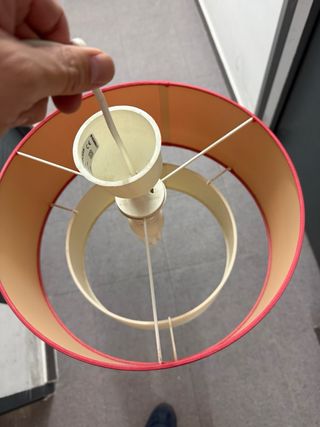 Lámpara de techo tela roja y beige