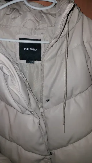 Cazadora efecto piel blanca Talla M 38 ers sin uso