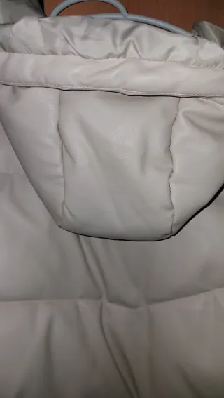 Cazadora efecto piel blanca Talla M 38 ers sin uso