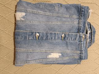 Chaqueta vaquera desgastada