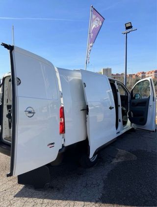 Opel Vivaro 2021 L1h2 impecable ITV 2027 190KM