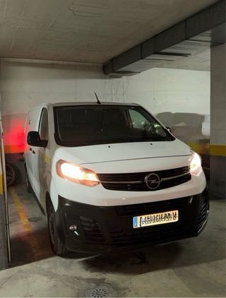 Opel Vivaro 2021 L1h2 impecable ITV 2027 190KM