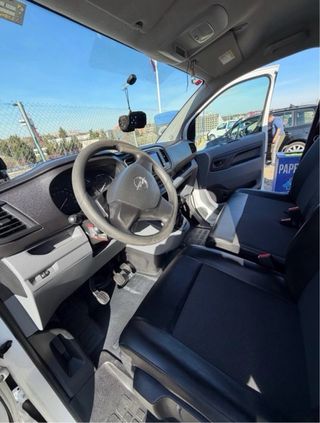Opel Vivaro 2021 L1h2 impecable ITV 2027 190KM