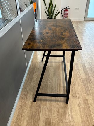Mesa de oficina madera y metal