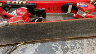 Esquís Big Foot con fijaciones