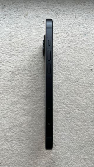 iPhone 15 Medianoche