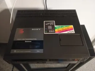 Vídeo Betamax Sony SL-C80E – Funcionando –
